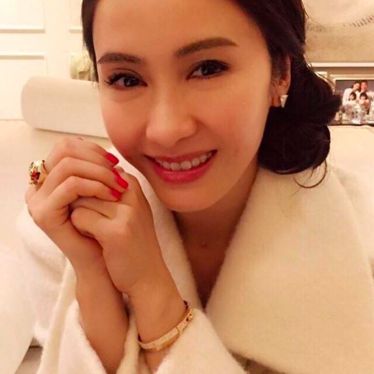 阔别演艺圈身价翻4倍，10亿俱乐部又添新成员？