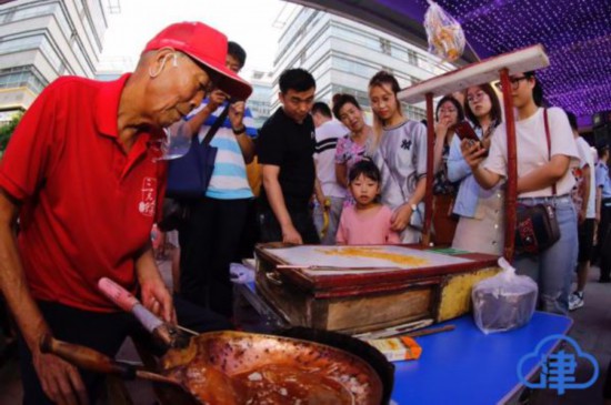 天津奥城夜市开街纳客终于找到夏夜的正确打开方式
