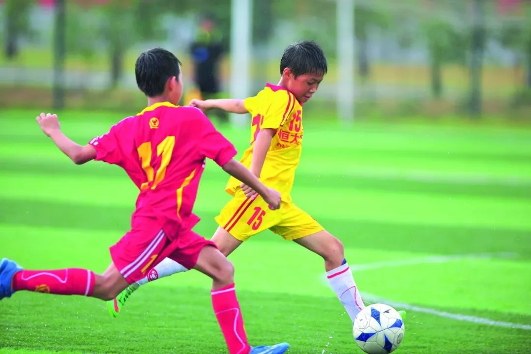 恒大足球体育学校,恒大足球学校训练