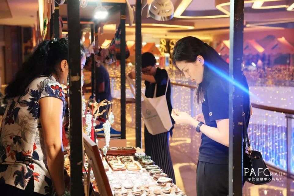 购物中心快闪店6大新玩法，好玩到不想走