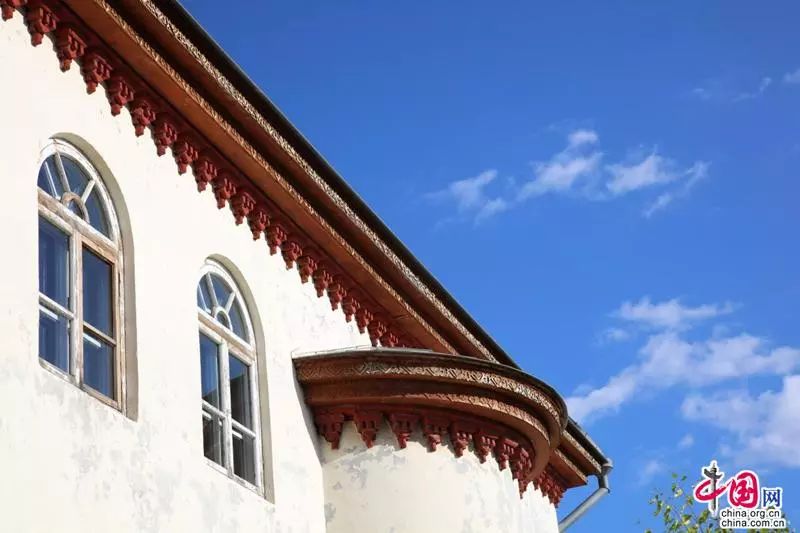 【记者的*疆新**日记】塔城印象：一棵橡树满城风情