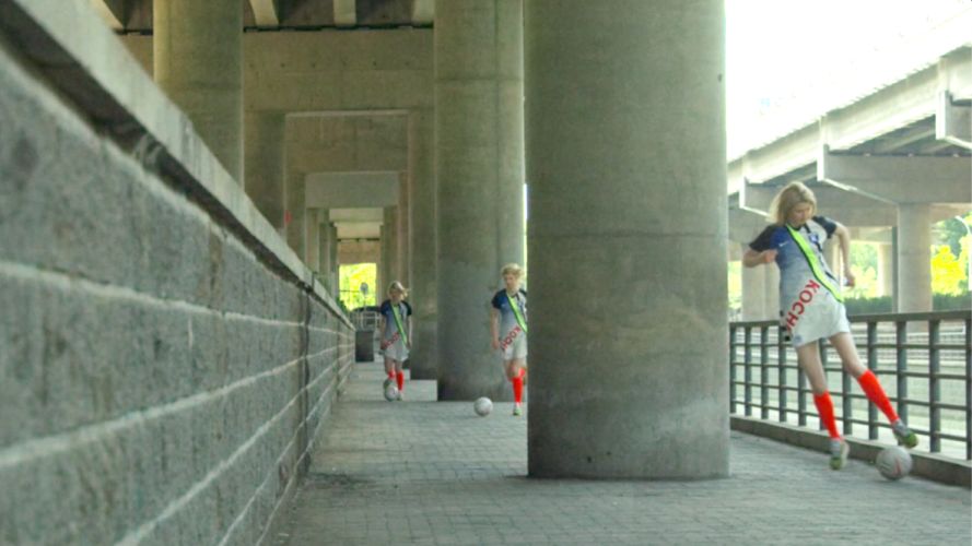 6个以足球元素为核心的搭配|HYPEBAE打造「足球BAE」造型特辑