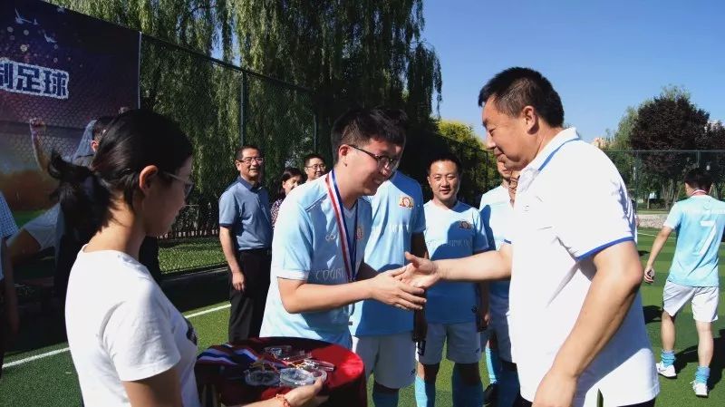 全市足球比赛开赛,上海法院足球比赛