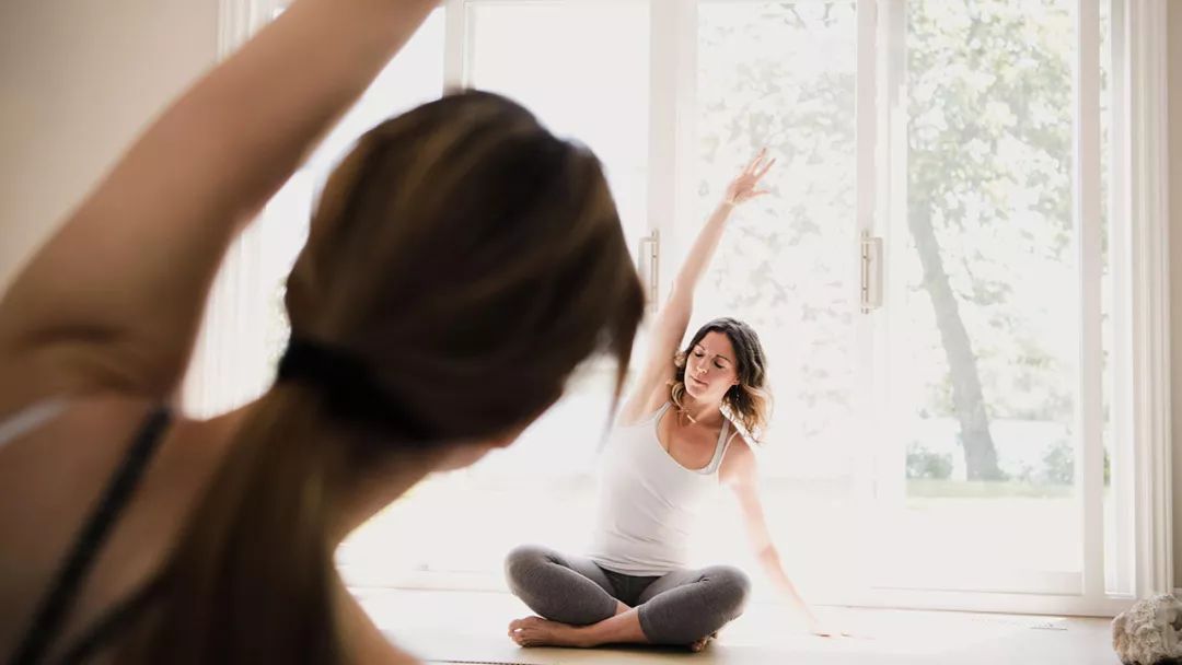 嘉华夏日运动盛惠来袭，全场瑜伽卡6.6折，健身卡8折