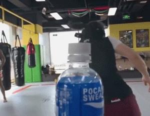 赵文卓挑战长风镖局踢瓶盖,瓶盖挑战卢靖姗