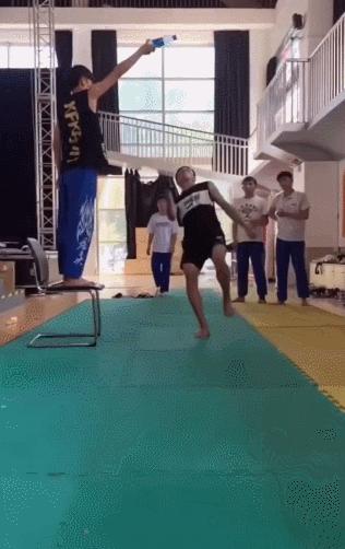 赵文卓挑战长风镖局踢瓶盖,瓶盖挑战卢靖姗