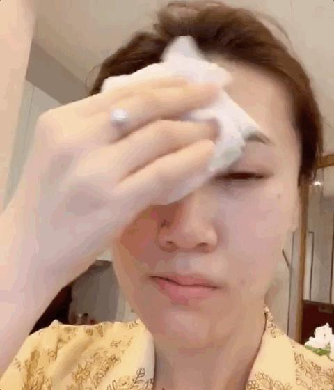 分手辟谣花式复出热度狂飙，2天演绎翻身大戏