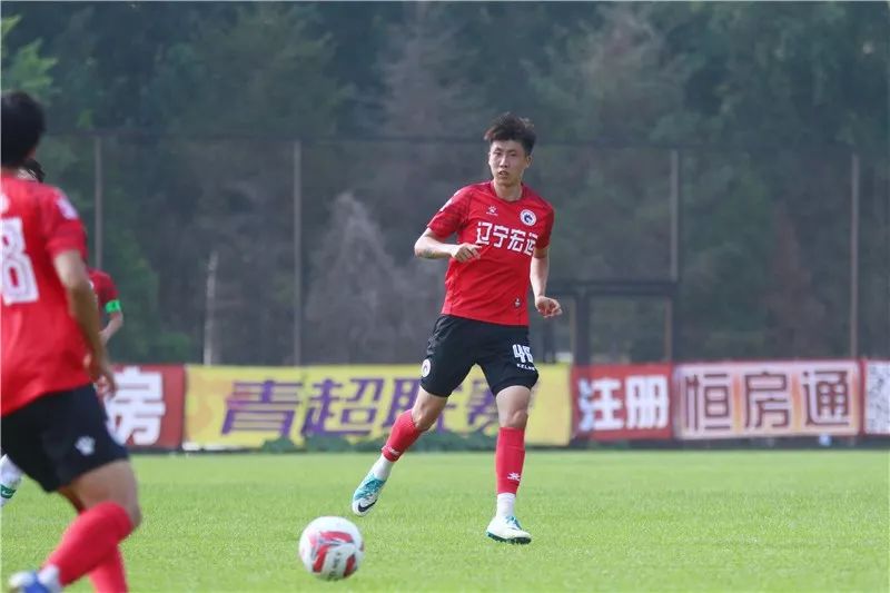贵州恒丰对辽宁宏运直播,辽宁宏运足球队3比1上港