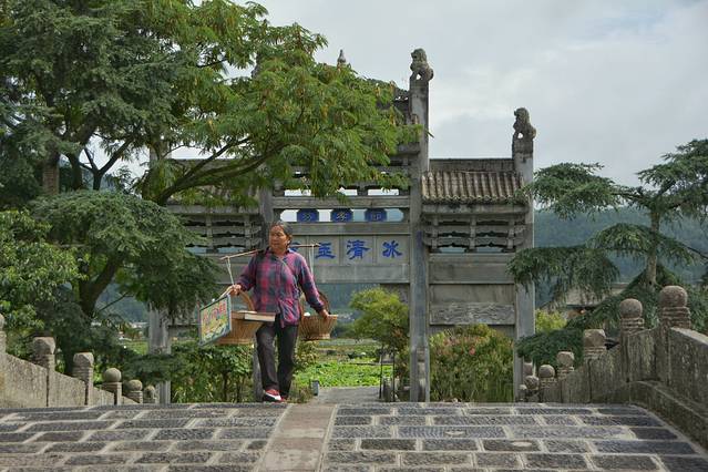 鑵惧啿鐑捣鏅尯鍏崄宀佸厤绁ㄥ悧,浜戝崡鑵惧啿鐑捣鍏洯鏅浠嬬粛