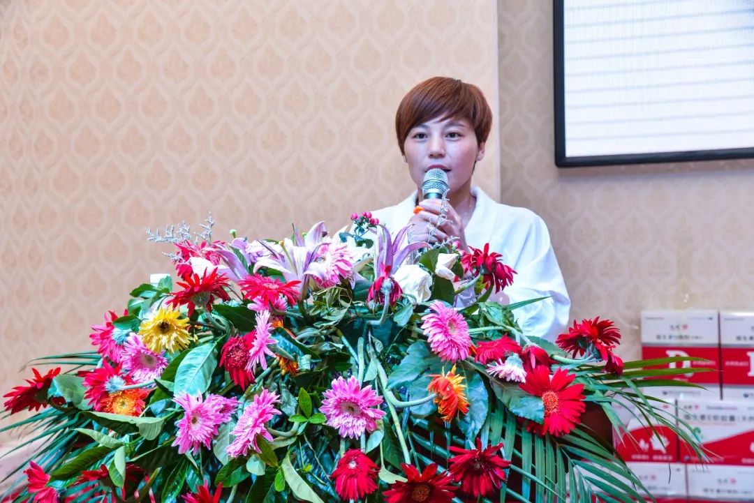 闈掑矝鍙岄哺鑽笟鑲′唤鏈夐檺鍏徃瀹樼綉,闈掑矝鍙岄哺鑽笟鍚堜綔