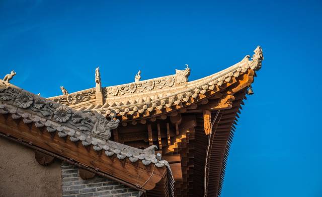 没想到，真有人在大漠建了一座能看星星的边城驿站