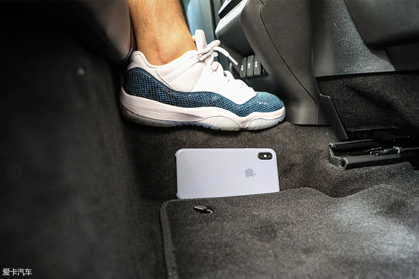 路虎揽胜极光249psr-dynamics性能版,试驾全新一代揽胜极光