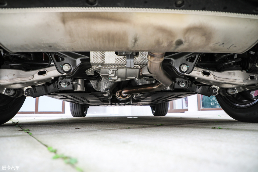 路虎揽胜极光249psr-dynamics性能版,试驾全新一代揽胜极光