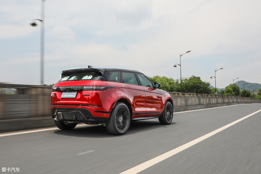 路虎揽胜极光249psr-dynamics性能版,试驾全新一代揽胜极光