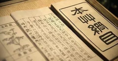 睡前祛湿泡脚配方有哪些,睡前坚持用它泡脚3件好事找到你