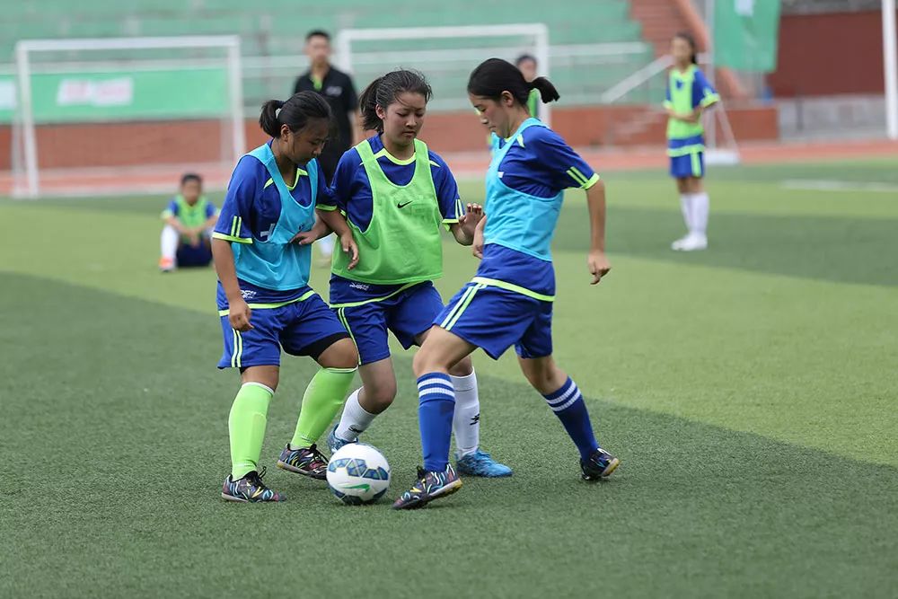 北京足球场地夏令营,北京足球夏令营训练
