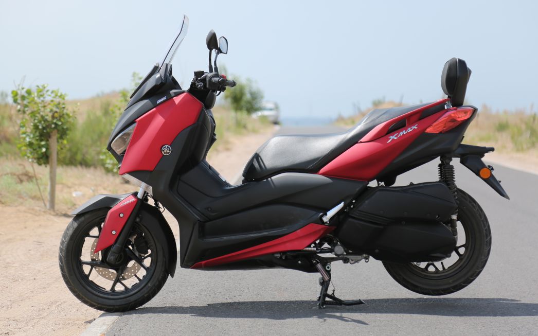 车评测视频对比,雅马哈xmax300摩旅进藏