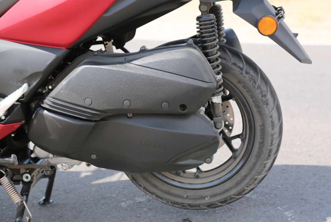 车评测视频对比,雅马哈xmax300摩旅进藏