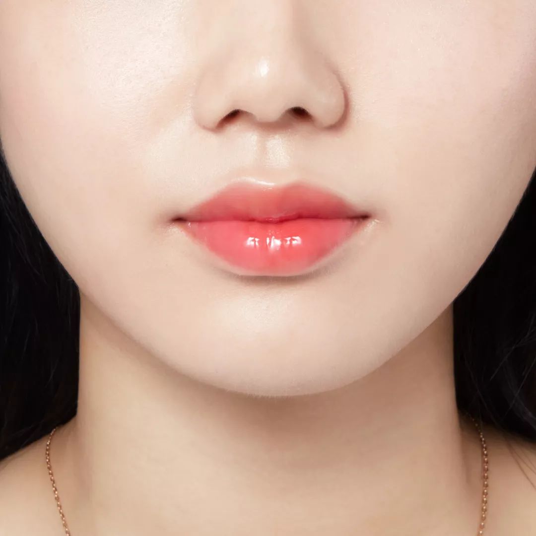 丰唇怎样让唇边更立体,适合丰唇的唇形