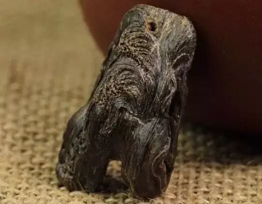 大块翡翠雕件寓意大全图,翡翠葫芦雕件寓意是什么意思