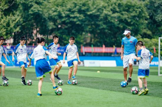 首届世界名校足球赛,名校和红星的足球比赛