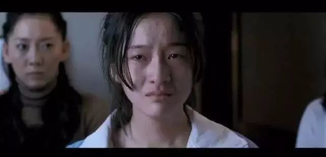 摧毁一个孩子只需抛弃他两次,摧毁一个孩子三次不理他就够了