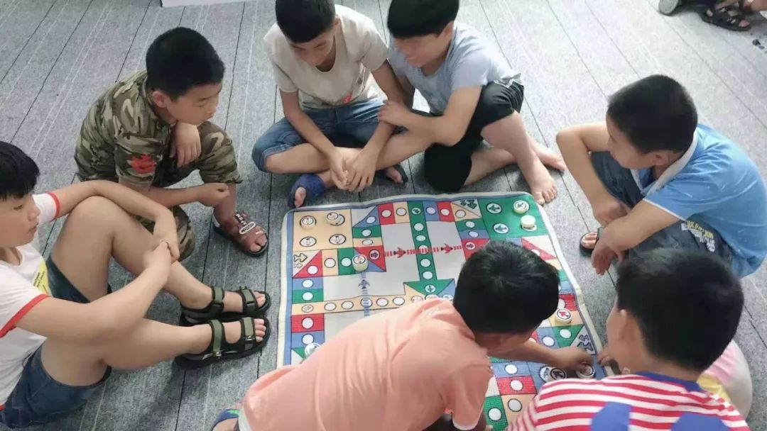 娘家人帮忙带小孩,娘家人帮忙带娃