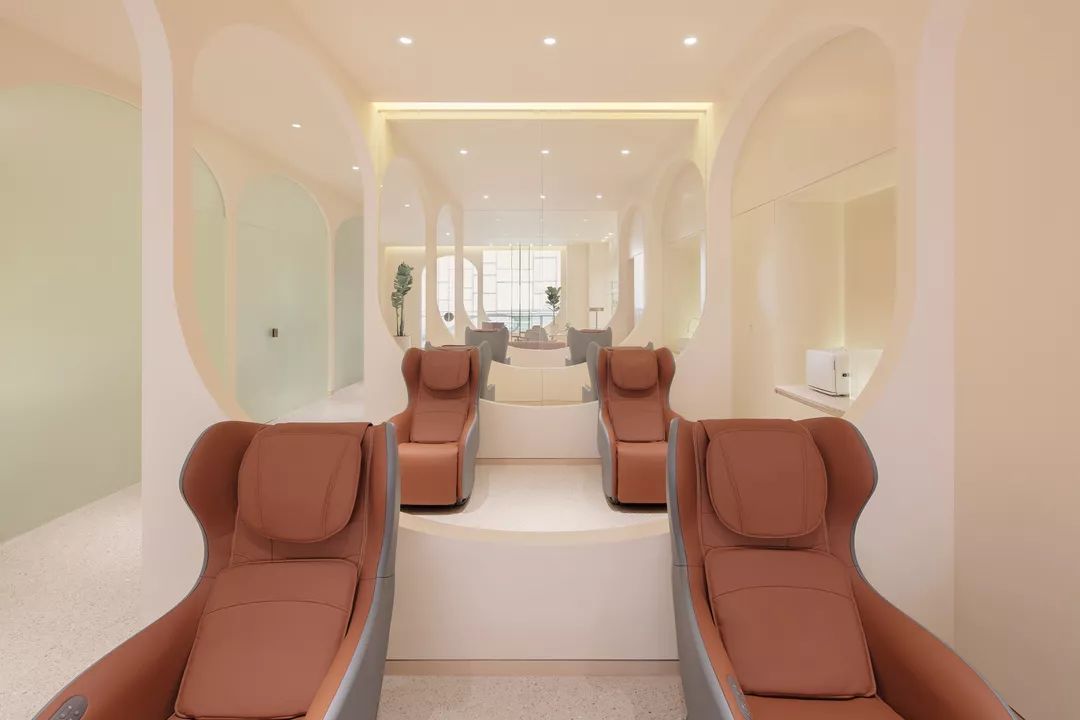 拒绝花哨！建筑师CP孙大勇×万书言，携手打造洞穴式美容院