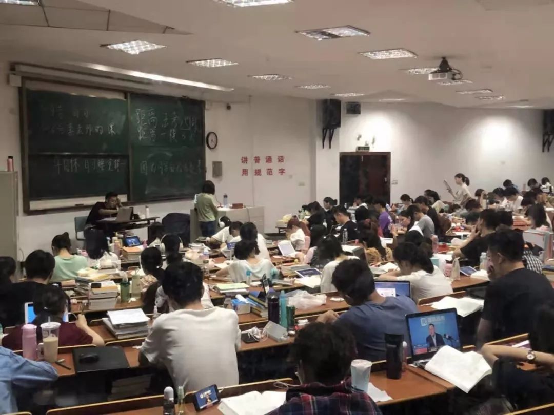 历年法考一次性通过率,法考满分怎么备考