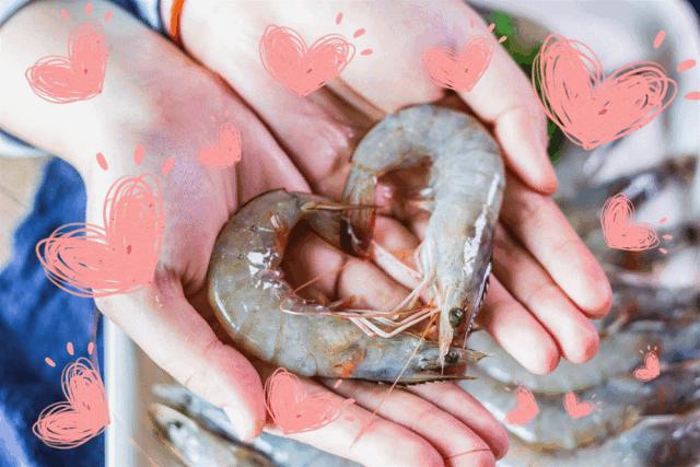 1元/只海白虾，2.8元/只鲍鱼，3.8元/只碳烤生蚝！啤酒喝一瓶还送一瓶！这家人气平价海鲜火锅老店让你嗨翻整个今夏