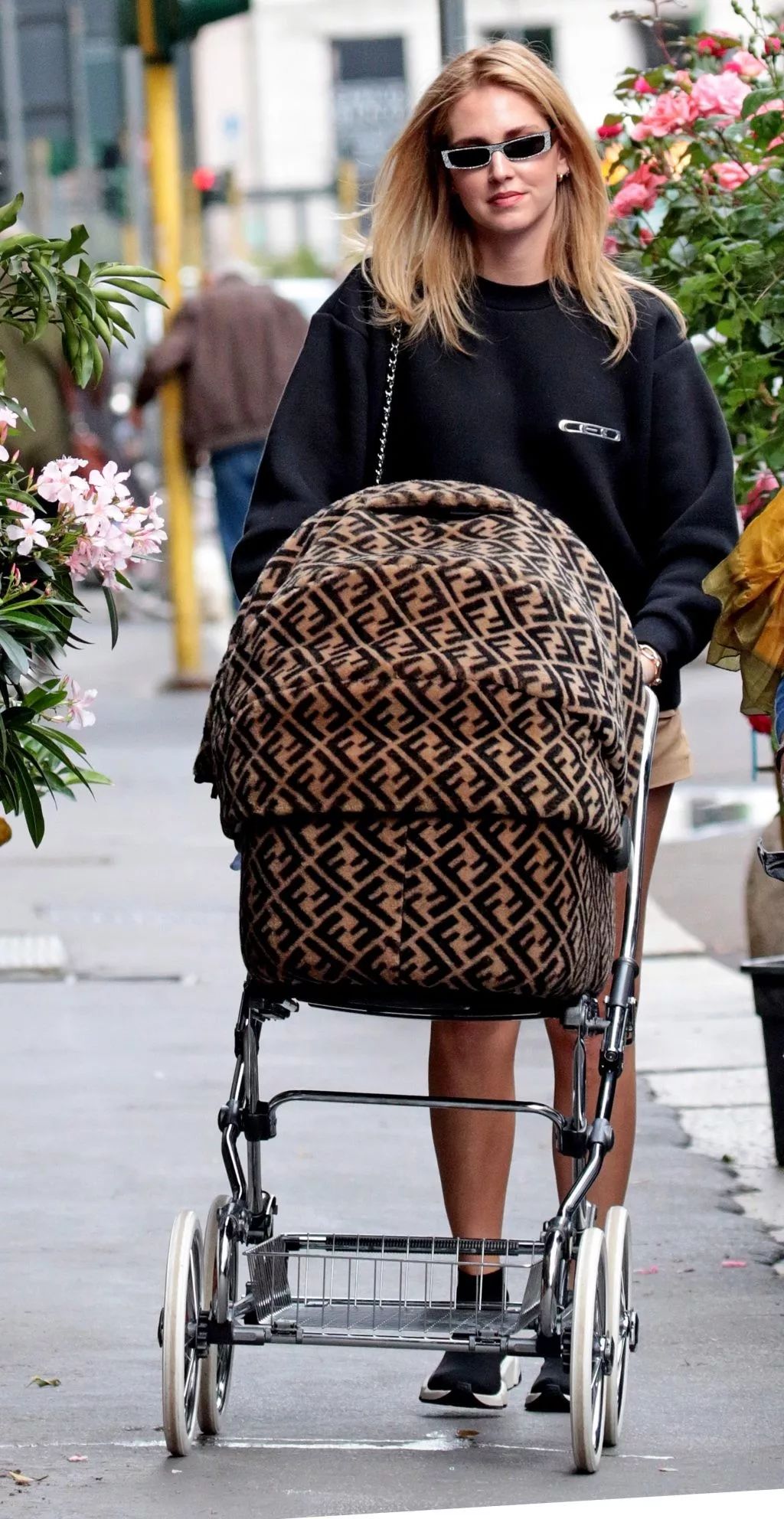 老花图案为什么棕色好看,老花的图案是啥