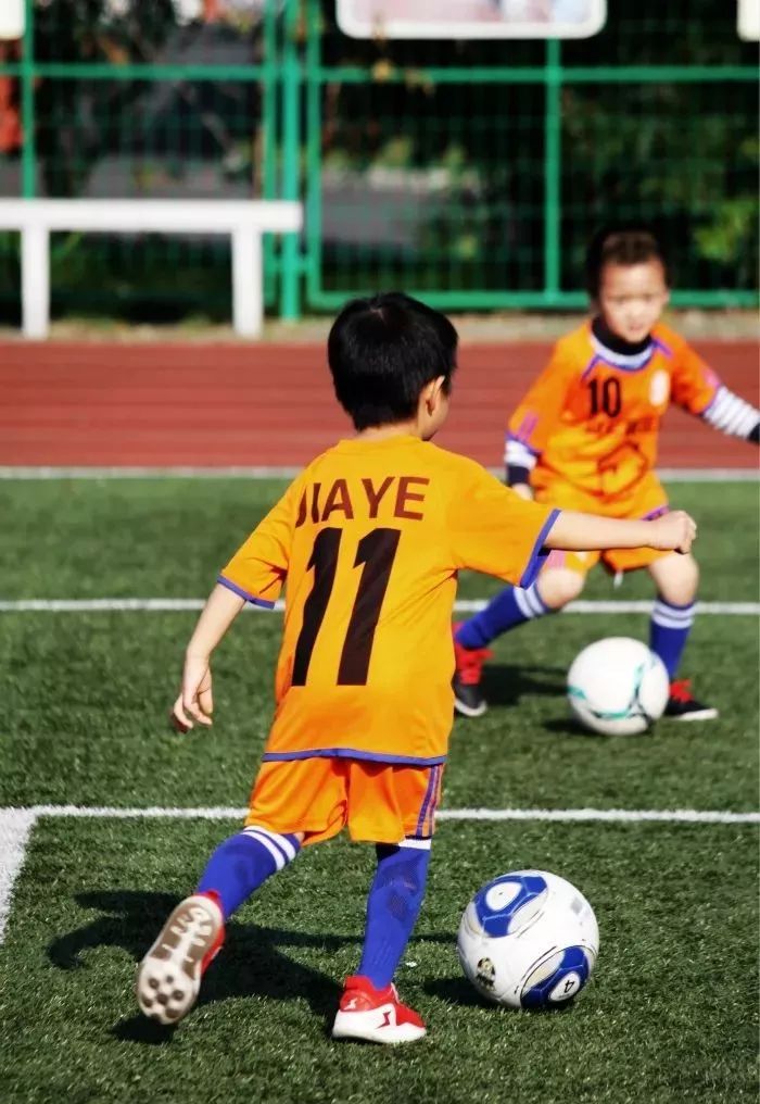 免费，免费，免费！@嘉定爸妈，你的宝贝和足球有个约会~