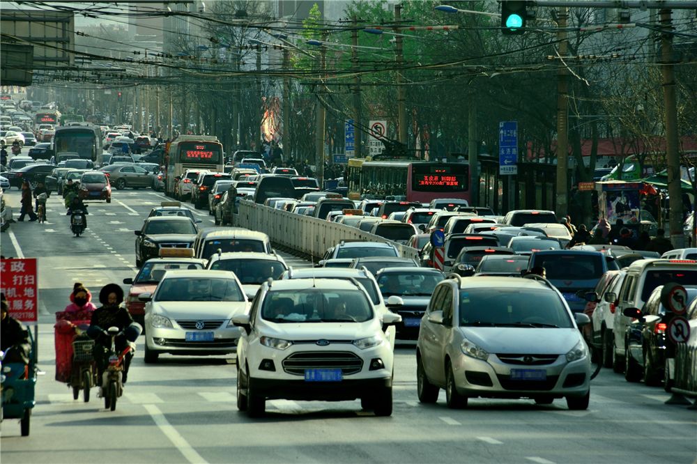 有个辫子粗又长的在太原吸引了路人几十年，可惜……|我家住在解放路