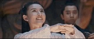 宋祖儿画猫眼妆,宋祖儿用口水画三角眼影