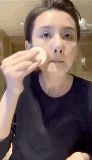 宋祖儿画猫眼妆,宋祖儿用口水画三角眼影