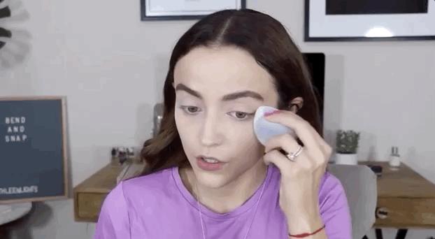 宋祖儿画猫眼妆,宋祖儿用口水画三角眼影