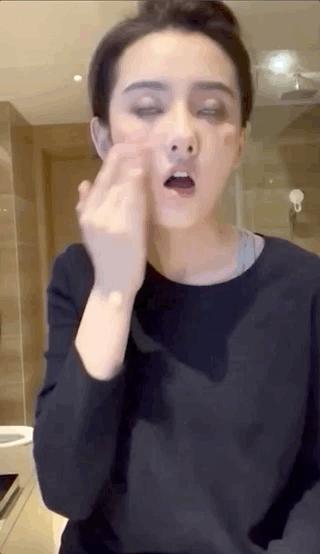 宋祖儿画猫眼妆,宋祖儿用口水画三角眼影