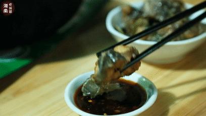 七小鱼煲面前，谁能逃脱真香定律？