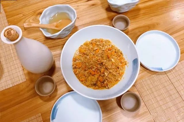 攻略来了！当上海人拿起醋和姜丝，全城的大闸蟹都充满了忧伤…