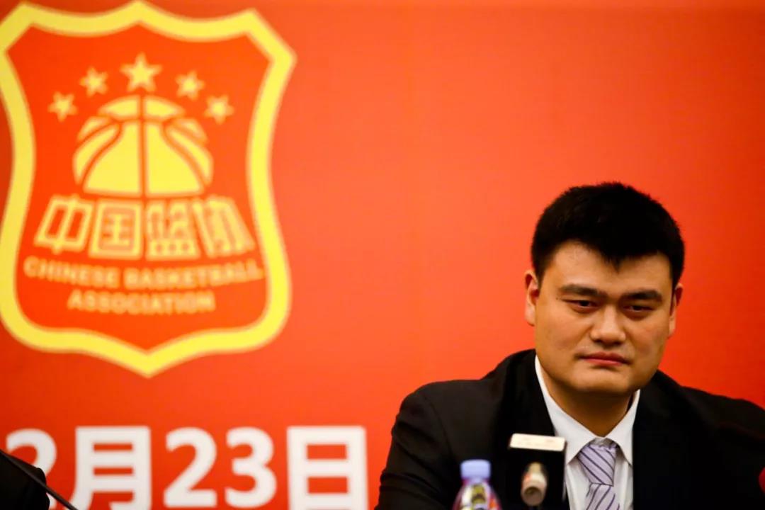 即将掌舵中国足球，足协“专职主席”陈戌源有何不同？