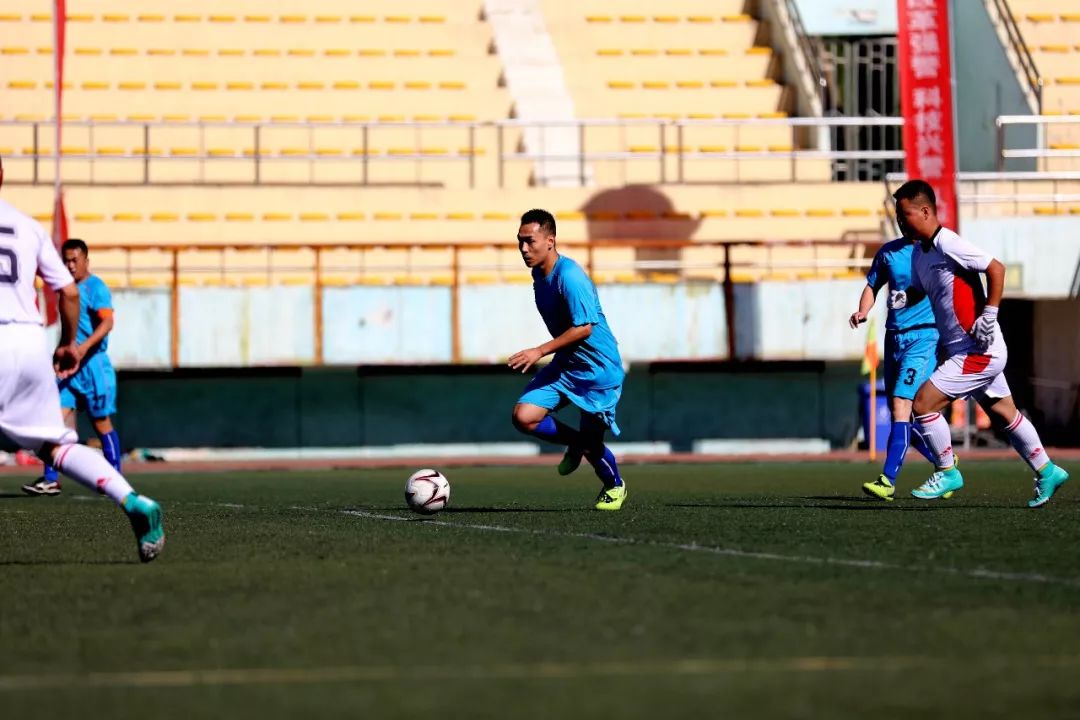 喜讯足球比赛冠军,喜报战报