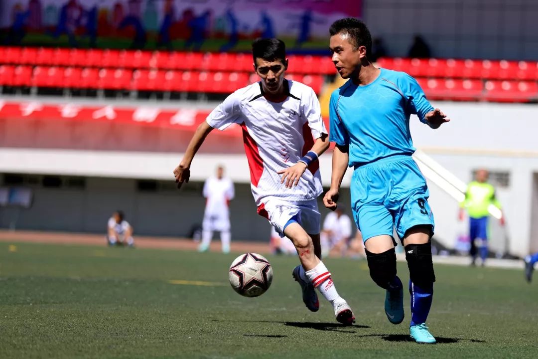 喜讯足球比赛冠军,喜报战报