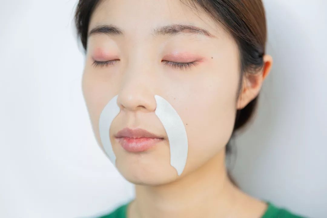 35岁了法令纹鱼尾纹眉间纹怎么办,三十岁就有眉间纹法令纹怎么办