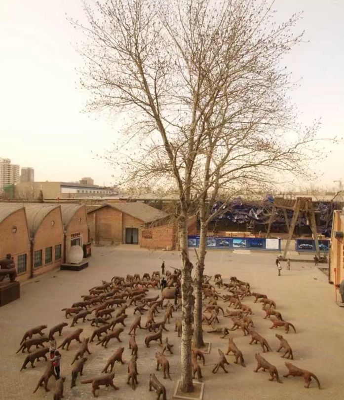 艺术家刘若望：艺术可以是一条有思想的“板凳”