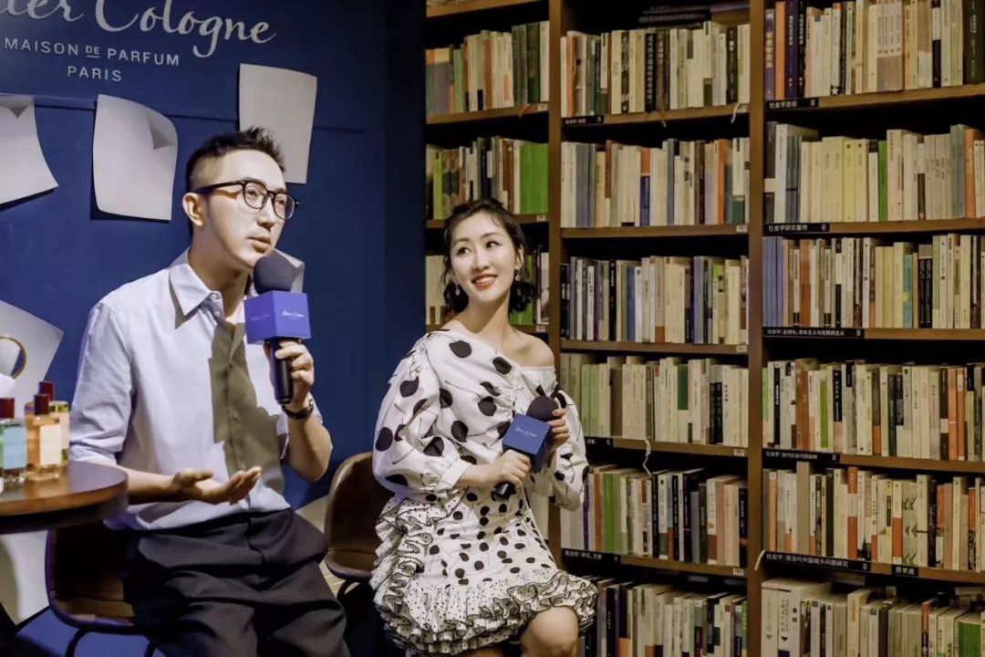 新手化妆必买的十个单品,好用的日常化妆单品推荐