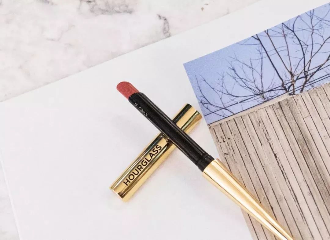 新手化妆必买的十个单品,好用的日常化妆单品推荐