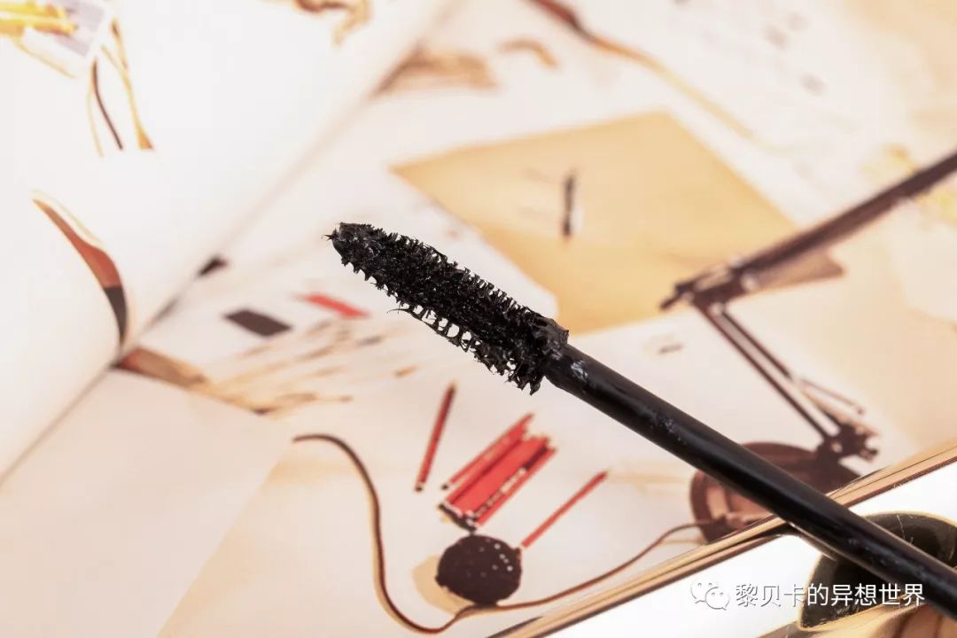 新手化妆必买的十个单品,好用的日常化妆单品推荐