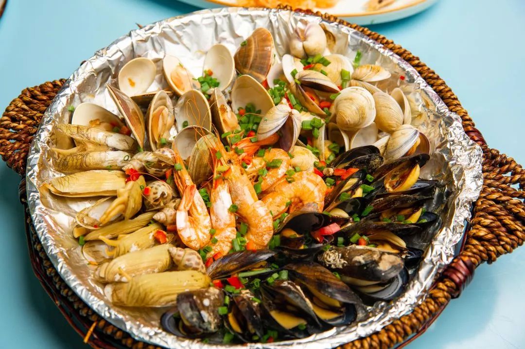 搬来个舟山「海鲜市场」！佛手、胭脂、大米鱼…你爱吃的海鲜从挑到做全get