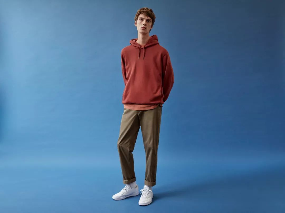 优衣库宽腿廓形牛仔裤搭配,优衣库显腿长的裤子