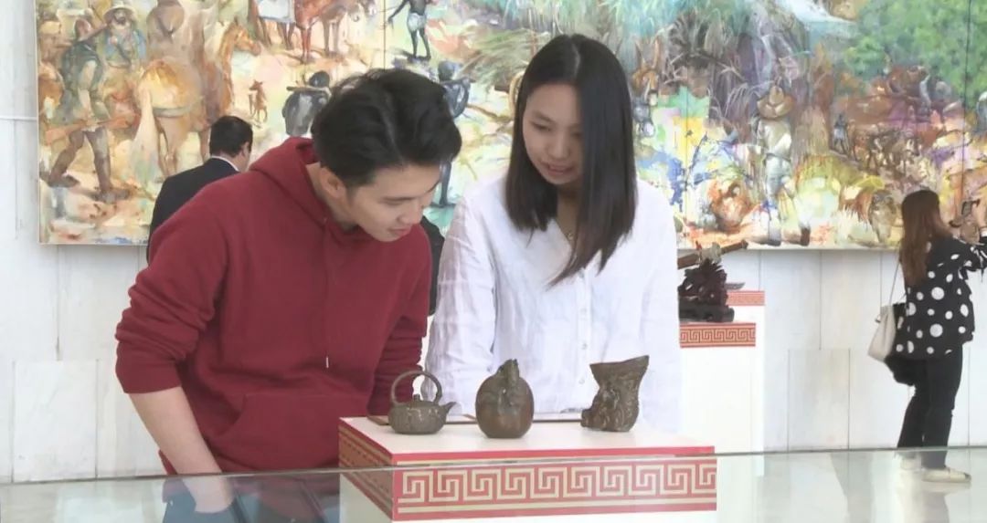 共和国勋章获得者点赞,中国友谊勋章的获得者颁奖